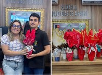 Presitende Luana Cibelly presenteia equipe da Câmara Municipal com ovos de páscoa